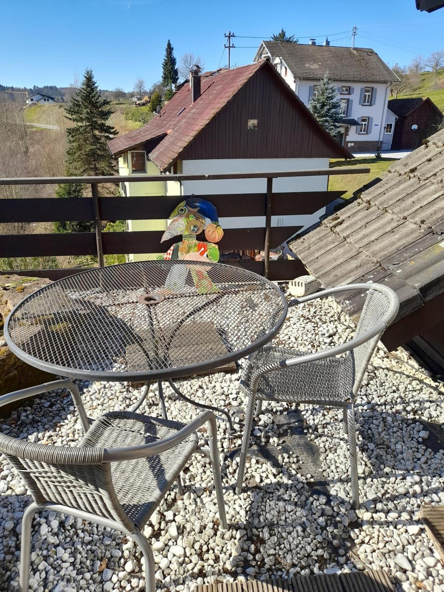 Erdmannshoehle Hasel Im Suedschwarzwald Hotel Luaran gambar